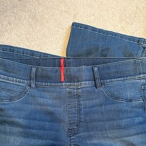 SPANX Dark Blue Cropped Jeans with Red Accent